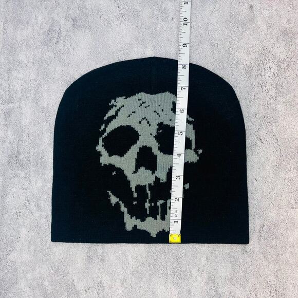 y2k grunge gothic punk black and gray skull beanie - Picture 5 of 6